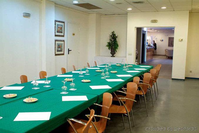 Hotel Hc*** Mollet Barcelona Мольет-дель-Вальес Удобства фото