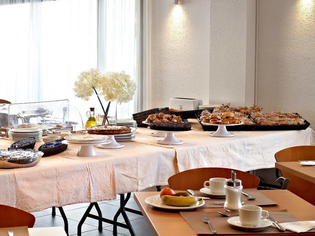 Hotel Hc*** Mollet Barcelona Мольет-дель-Вальес Экстерьер фото